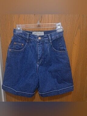 Vtg 90's Gloria Vanderbilt Dark Blue Denim Med/Rise Women's Shorts W/Rolled Cuff